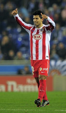 2006: Sergio Aguero, arrivato dall'Independiente a 18 anni. E' costato 21, 7 milioni. Afp